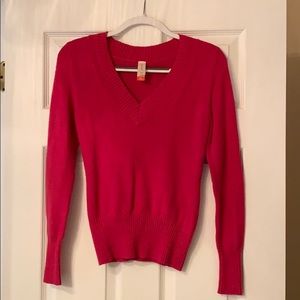No Boundaries Fitted Magenta V-Neck Sweater